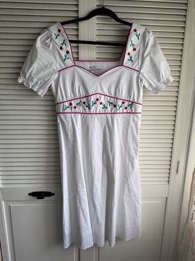 HVN Zoey White Cotton Embroidered Rose Poplin Midi Dress